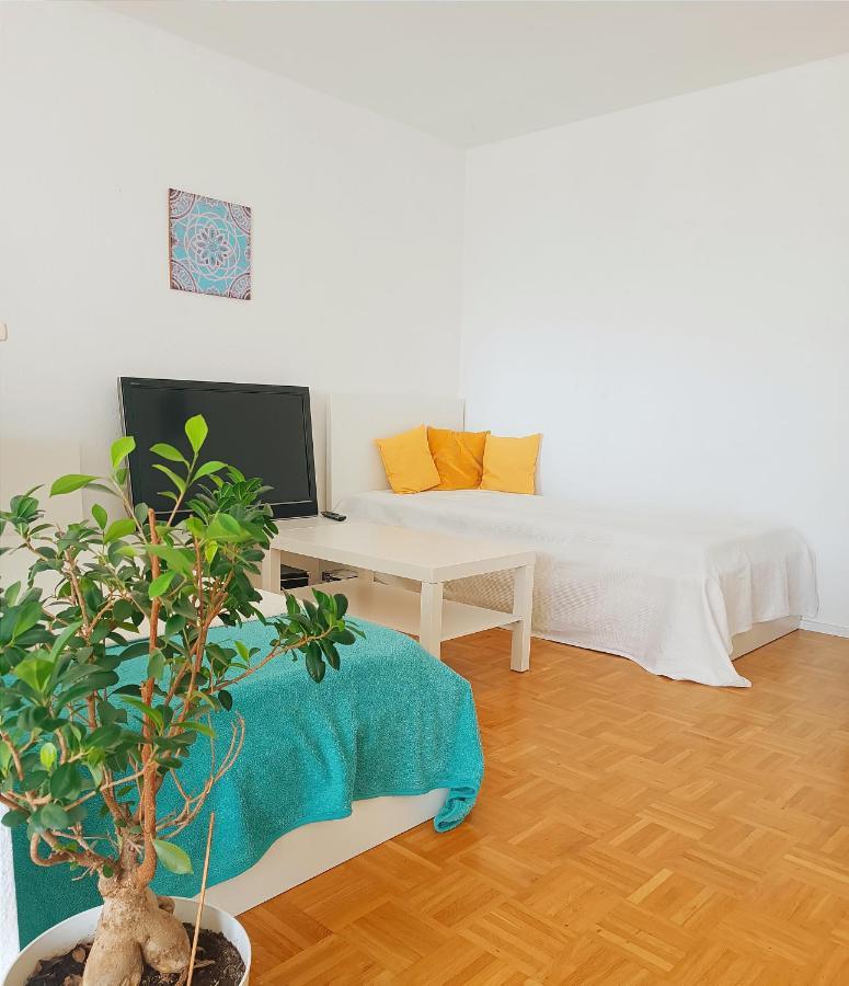 Sonniges 2-Zimmer-Gartenapartment Bietigheim-Bissingen Extérieur photo